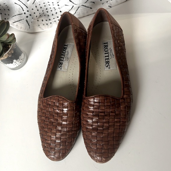 Trotters Shoes - Trotters Liz Basket Weave Loafers Size 8N